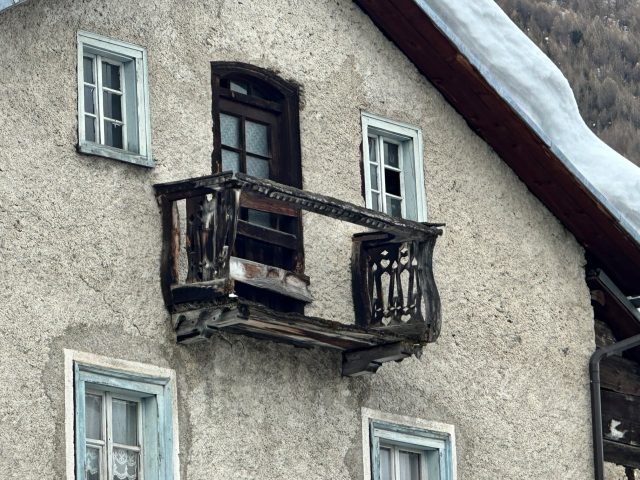 Auf ein Wort: flimsig